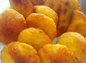 Una foto de Arepas y empanadas con harina de maíz y trigo