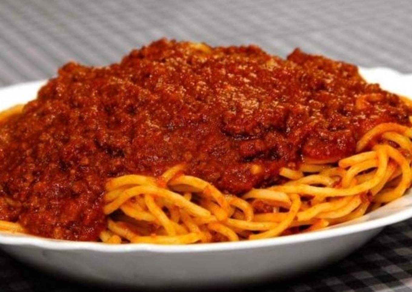 Pasta a la bolognesa