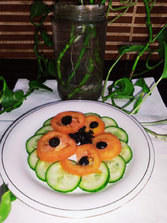 A picture of 3 Colour Vegetable Salad.