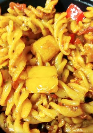 A picture of Red sauce pasta.