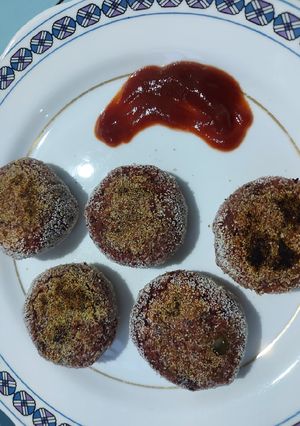 A picture of Oats beetroot tikki.