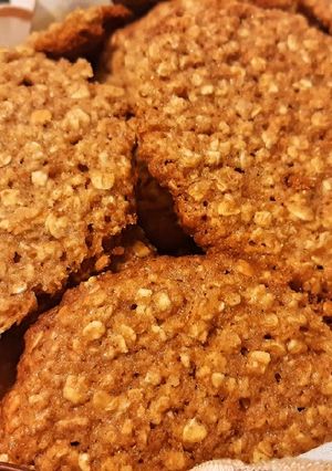 Una foto de Galletitas de avena y miel con jengibre y canela 🍯🍪