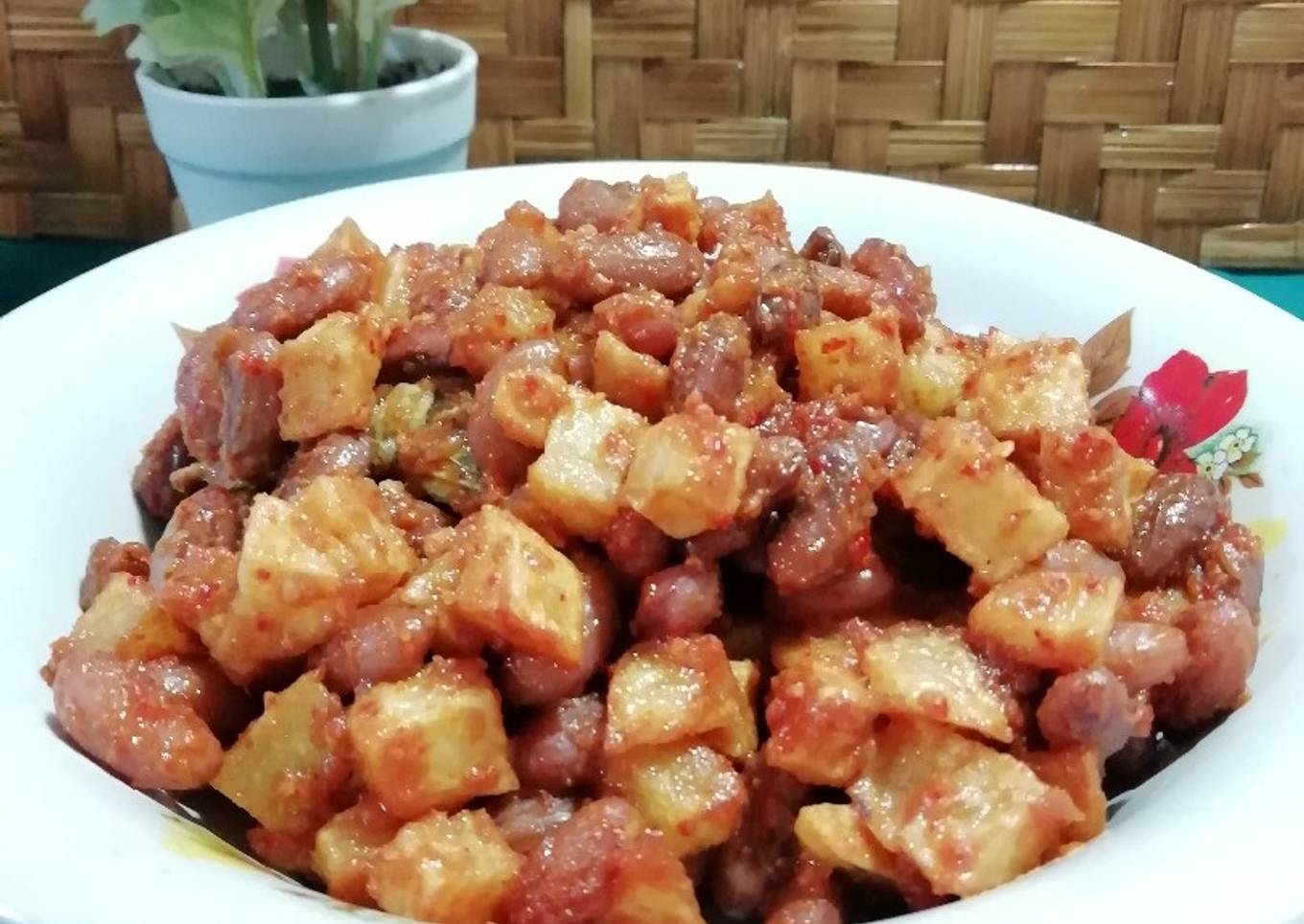 588. Kacang Merah Kentang Pedas