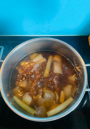 Hình của món Canh sườn bò Galbi Tang Hàn quốc.