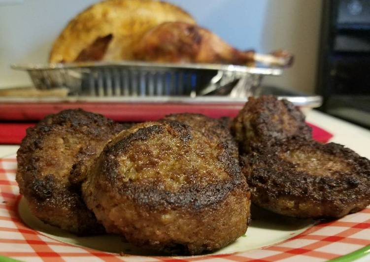 How to Prepare Super Quick Homemade Thanksgiving Breakfast Sausage