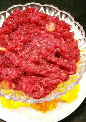 A picture of Beetroot Apple Jaggery halwa.