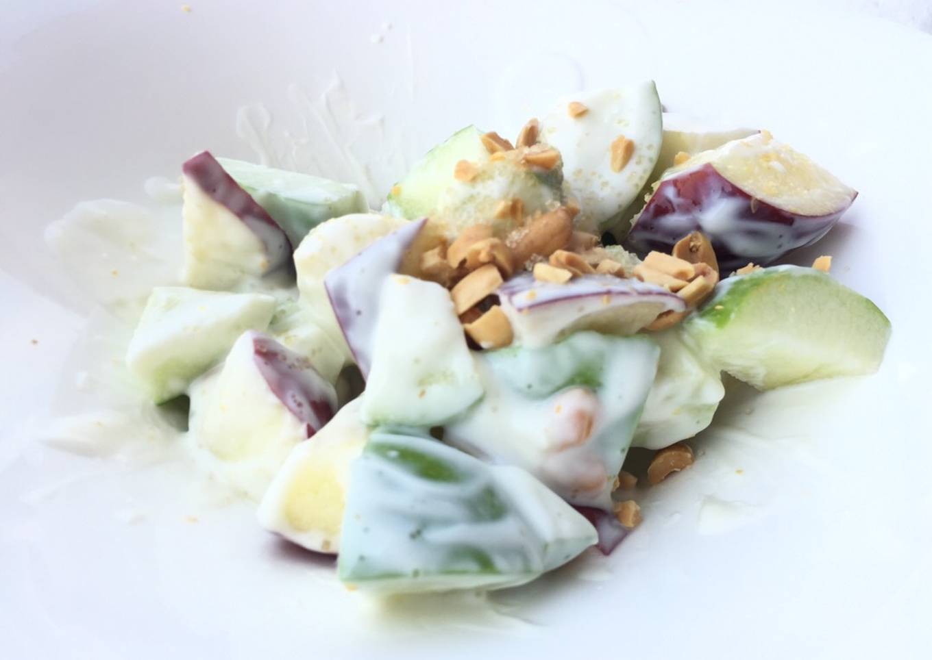 Apple Salad With Yogurt