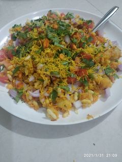 ભેળ (Bhel Recipe In Gujarati) રેસીપી મુખ્ય ફોટો