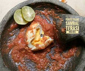 Resep mudah Penyet Telur Sambal Terasi Lezat Mantap