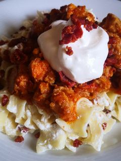 Harcsapaprikás túrós csuszával recept fotója