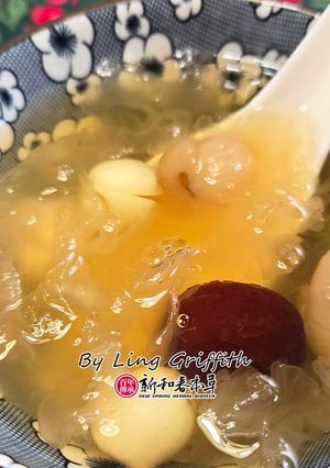 桃膠銀耳蓮子羹 的食譜成品照片