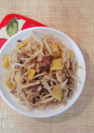 蒙古炒麵-蒙古日常料理（異國料理） 的食譜成品照片