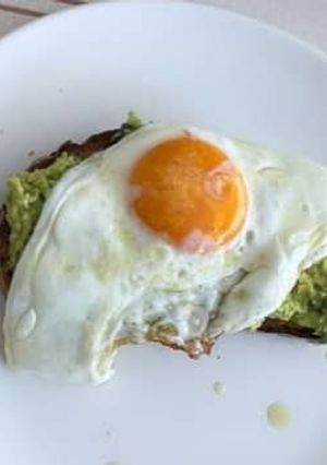 Foto de Abacate e Ovo em Tosta