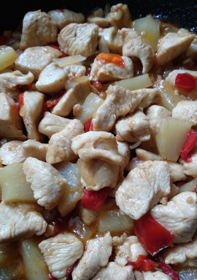 Una foto de Pollo con piña