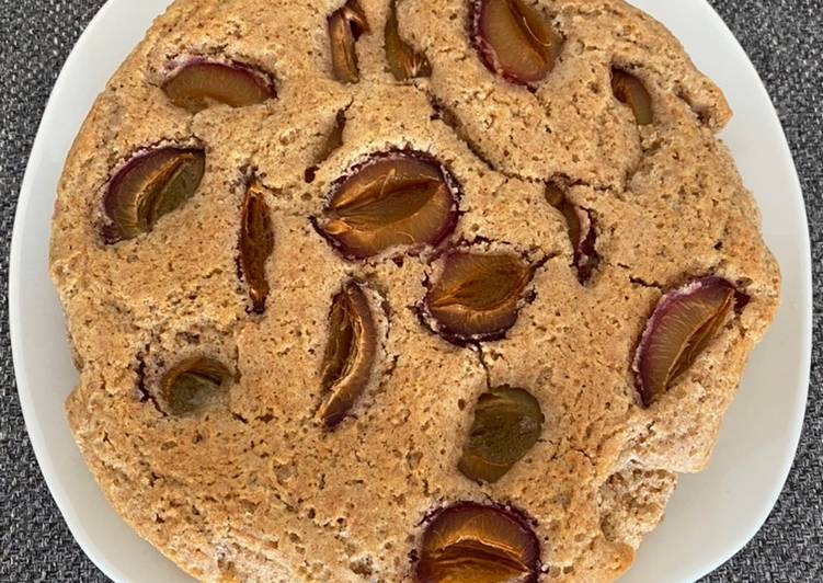 Torta last minute alle prugne senza uova e burro