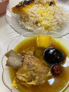 صورة لوصفة مرقة اللحم الصفراء