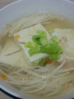 Foto resep Sup Tahu dan Enoki