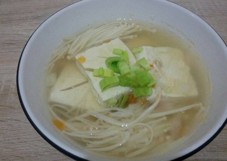 Sup Tahu dan Enoki