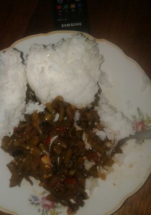 A picture of Freach beans and rice.