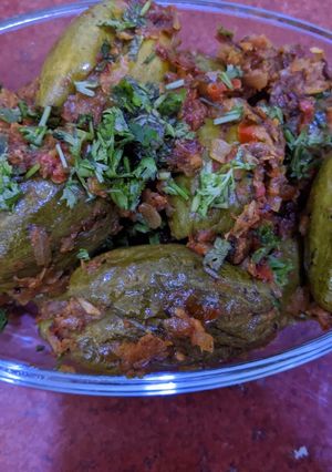 भरवां परवल (Bharva parwal recipe in hindi) रेसिपी मुख्य फोटो
