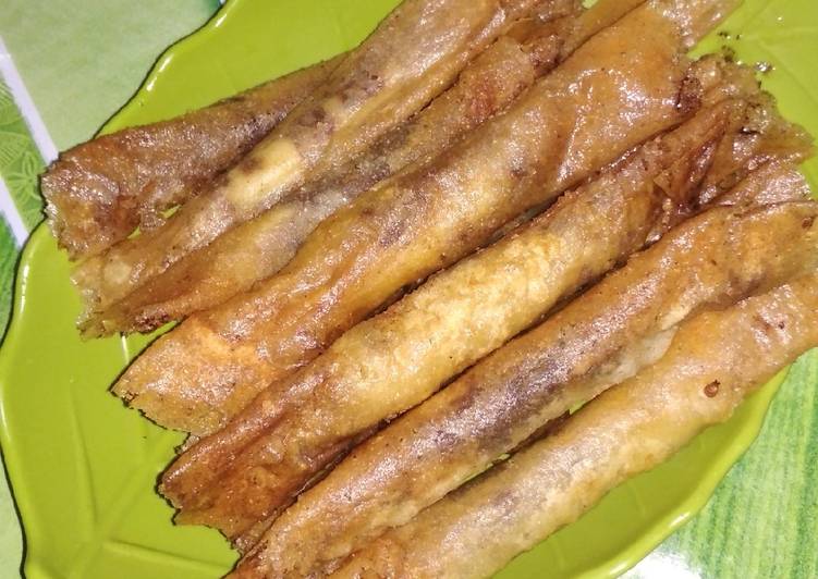 Lumpia pisang coklat keju