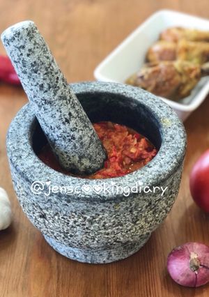 A picture of Sambal Trasi/Terasi (Indonesian Shrimp Paste Chili Sauce).