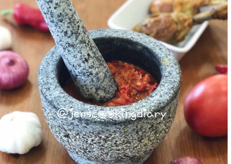 Recipe of Super Quick Homemade Sambal Trasi/Terasi (Indonesian Shrimp Paste Chili Sauce)
