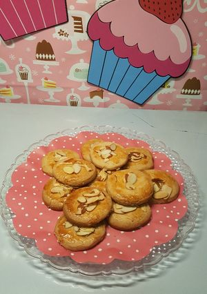 A picture of Homemade cookies.
