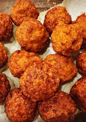 A picture of Chicken Bola-Bola (Meatballs).