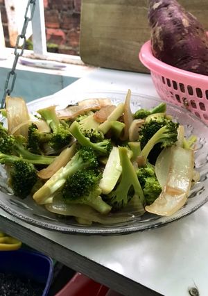 Hình của món Súp lơ xào.