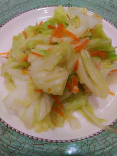 紅蘿蔔炒高麗菜(低醣生酮餐)(方便素)(全素) 的食譜成品照片