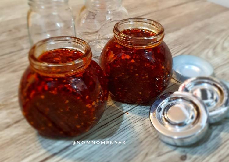 Chili oil