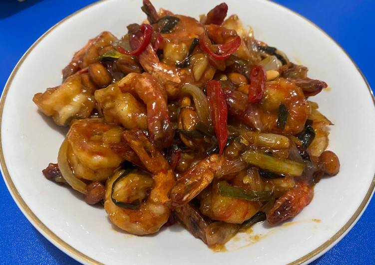 makanan Udang Kungpao yang merasakan kenyamanan