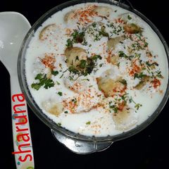 A picture of DahiVada.