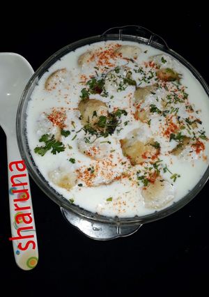 A picture of DahiVada.