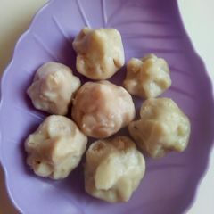 A picture of Mawa modak.