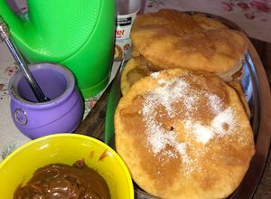 Una foto de Torta fritas con un toque de levadura 👌