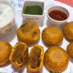 A picture of Bengali Alur Chop.
