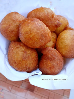 A picture of Banana puffs.