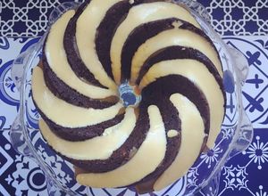 Foto principal de Bundt Cake de cacao con mantequilla de cacahuete apto para personas con diabetes