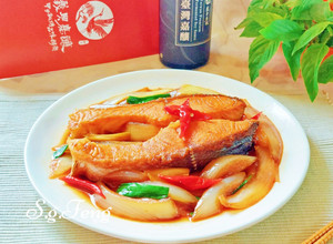 洋蔥燒鮭魚 的食譜成品照片