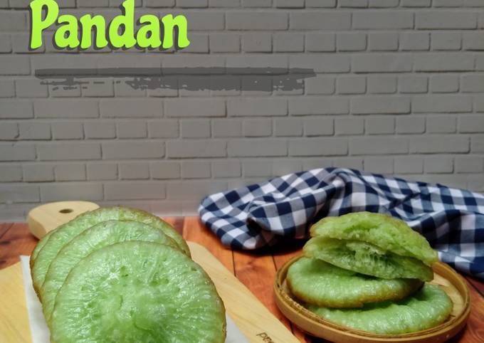 Kue cucur pandan