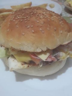 صورة لوصفة برغر 100%منزلي 🍔🍔🍔