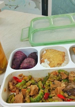 Foto resep Oseng Pare Rebon Bakso