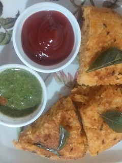 હાંડવો(Handvo Recipe in Gujarati) રેસીપી મુખ્ય ફોટો