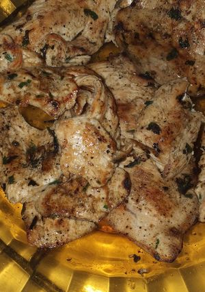 صورة لوصفة دجاج مشوي بتتبيلة روعة 😋