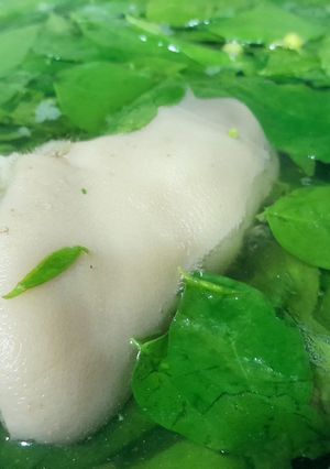 Hình của món Canh rau ngót nấu giò heo.