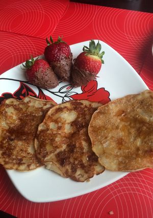 Foto principal de Pancakes de banana🥞🍓y fresas con nutella