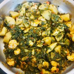 A picture of Prawns in Methi with potatoes.