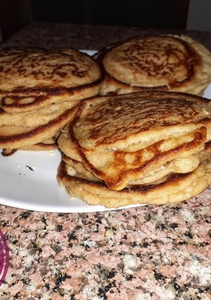 A picture of Banana-oat pancakes.